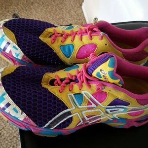 ASICS -GEL NOOSA TRI-7